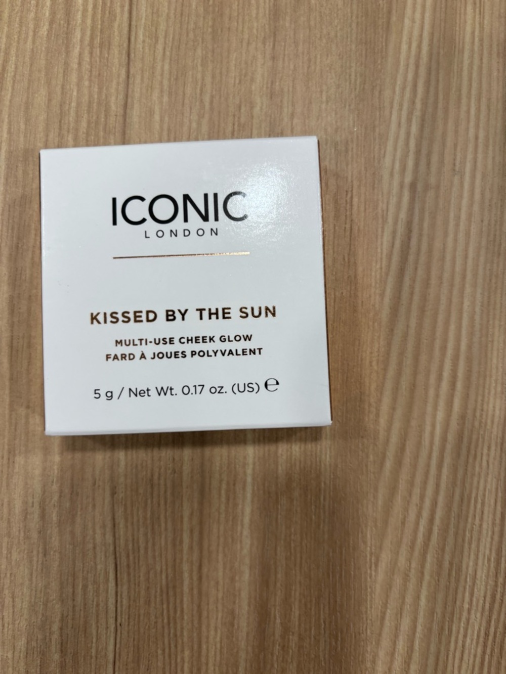 Iconic London Kissed by the sun Multi-Use Cheek Glow Compact  “Oh Honey” NWT $12